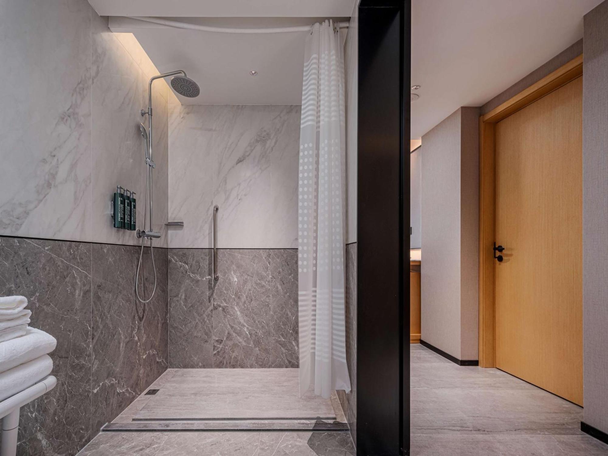 Hilton Garden Inn Beijing Temple Of Heaven East Gate Station ภายนอก รูปภาพ